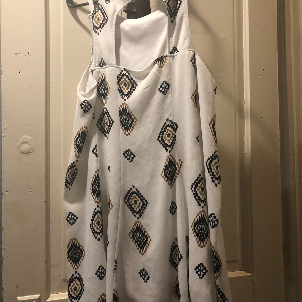White above the knee dress. Perfect for the summer